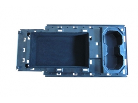 后排扶手本體儲物盒